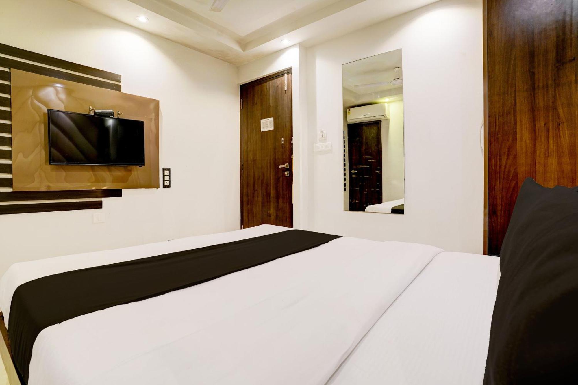 Super Hotel O Mumbai Central Formerly Park Palace Экстерьер фото