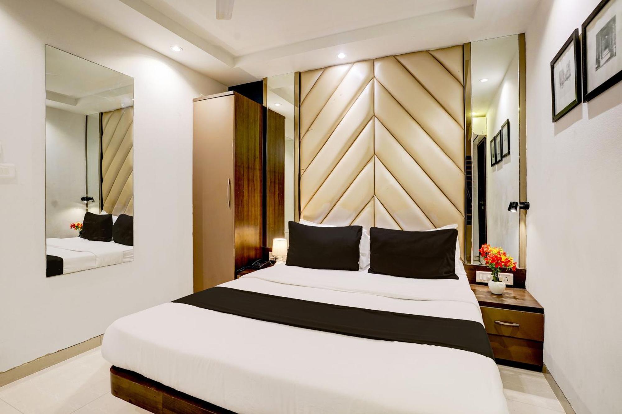Super Hotel O Mumbai Central Formerly Park Palace Экстерьер фото