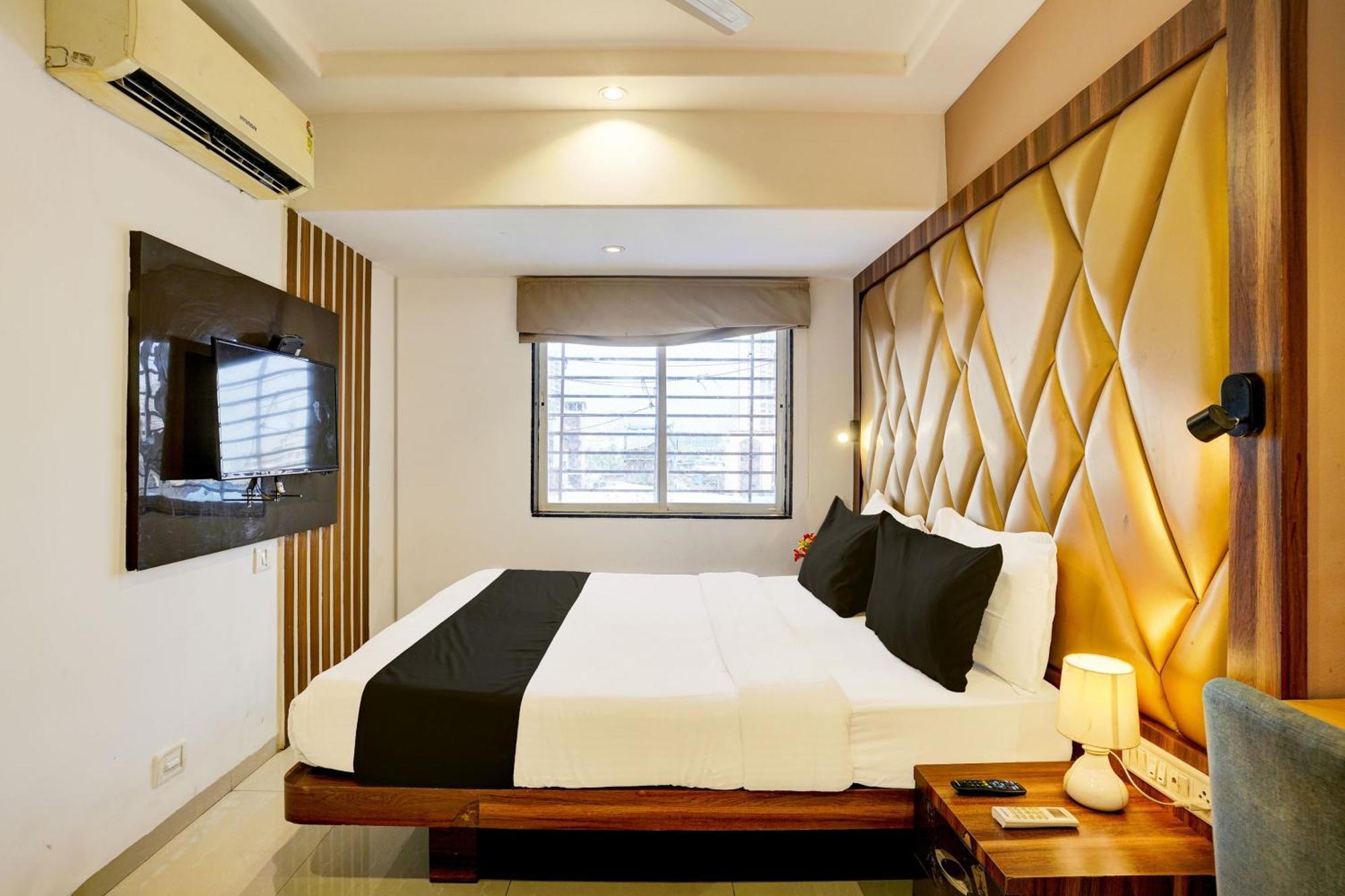 Super Hotel O Mumbai Central Formerly Park Palace Экстерьер фото